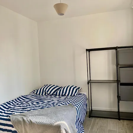 Habitación en casa particular D'hotes Equipee Et Neuve *